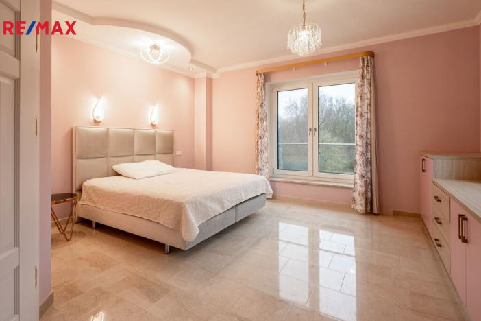 Prodej rodinného domu, Jenišov, Pod Vrchem, 483 m2