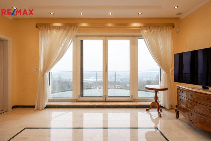 Prodej rodinného domu, Jenišov, Pod Vrchem, 483 m2