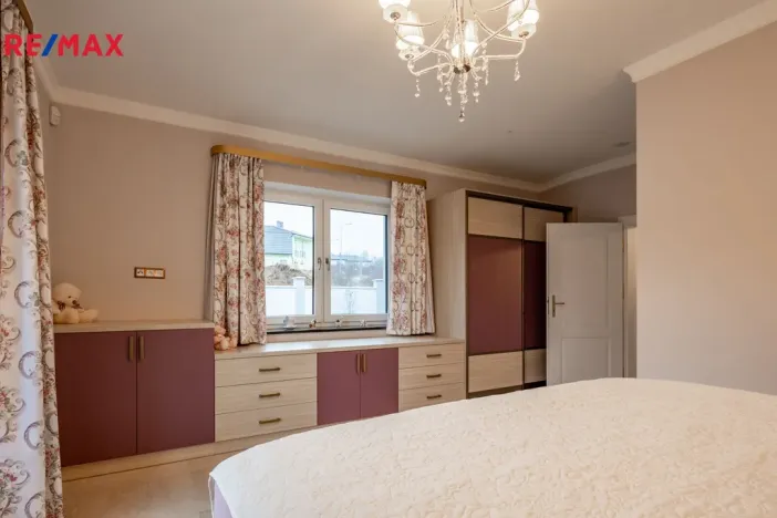 Prodej rodinného domu, Jenišov, Pod Vrchem, 483 m2