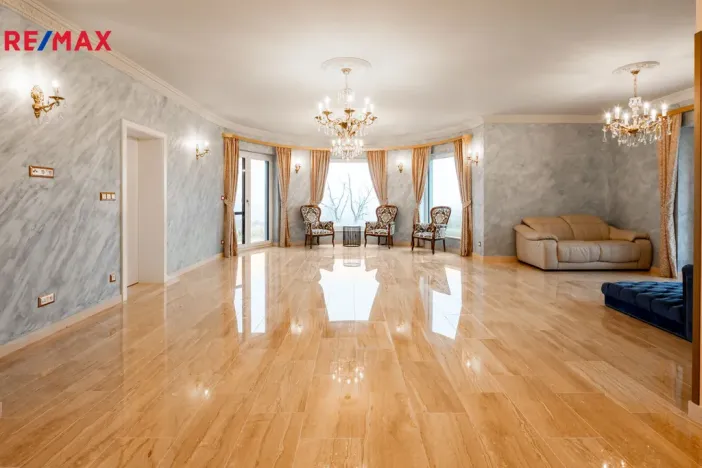 Prodej rodinného domu, Jenišov, Pod Vrchem, 483 m2