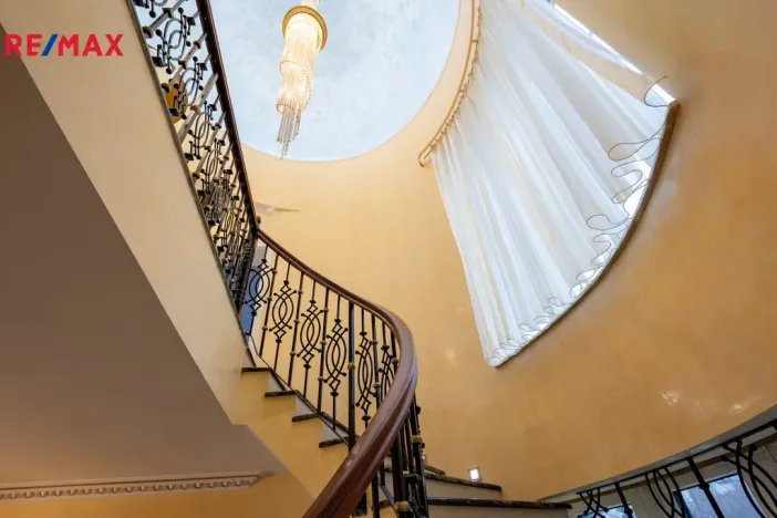 Prodej rodinného domu, Jenišov, Pod Vrchem, 483 m2