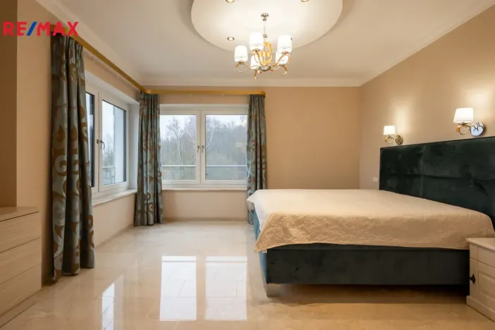 Prodej rodinného domu, Jenišov, Pod Vrchem, 483 m2