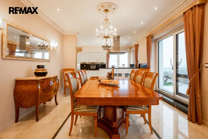 Prodej rodinného domu, Jenišov, Pod Vrchem, 483 m2