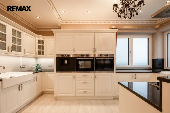 Prodej rodinného domu, Jenišov, Pod Vrchem, 483 m2