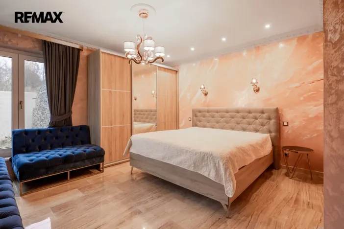 Prodej rodinného domu, Jenišov, Pod Vrchem, 483 m2