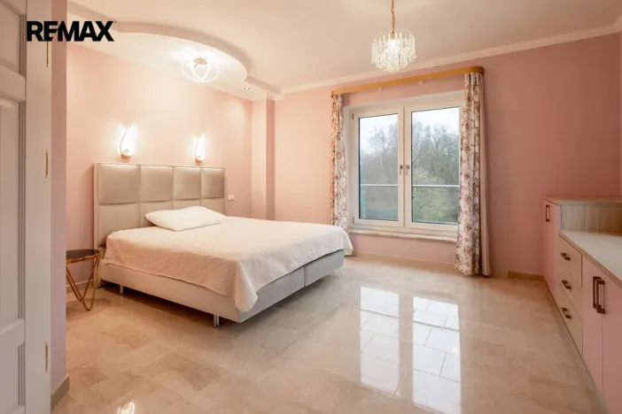 Prodej rodinného domu, Jenišov, Pod Vrchem, 483 m2