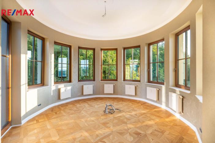 Prodej bytu 6+kk a větší, Karlovy Vary, Svahová, 537 m2