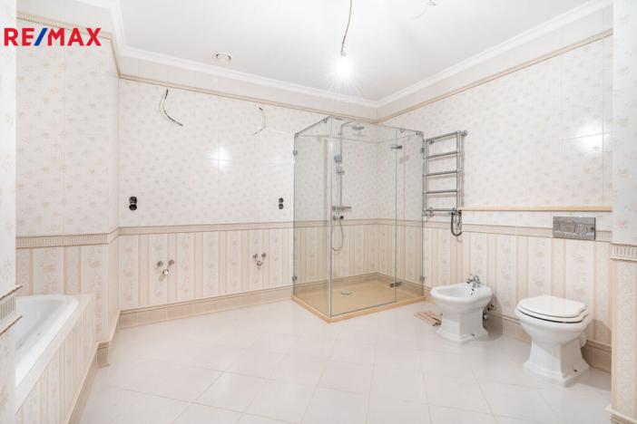 Prodej bytu 6+kk a větší, Karlovy Vary, Svahová, 537 m2