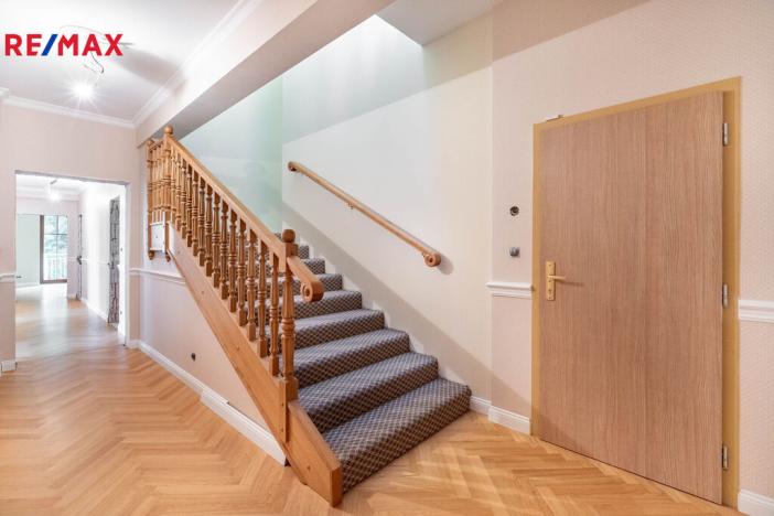 Prodej bytu 6+kk a větší, Karlovy Vary, Svahová, 537 m2