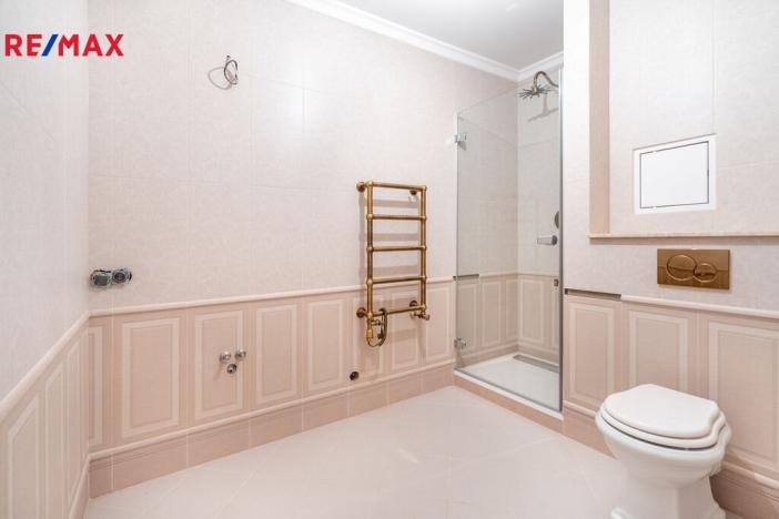 Prodej bytu 6+kk a větší, Karlovy Vary, Svahová, 537 m2