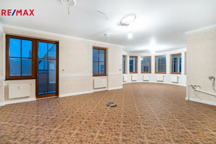 Prodej bytu 6+kk a větší, Karlovy Vary, Svahová, 537 m2