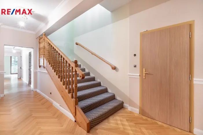 Prodej bytu 6+kk a větší, Karlovy Vary, Svahová, 537 m2