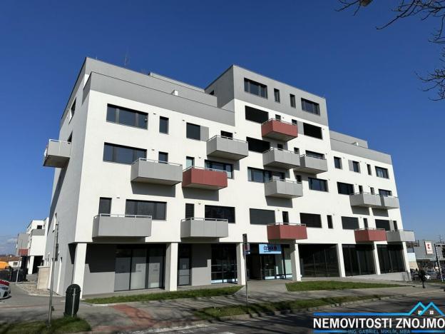 Pronájem bytu 2+kk, Znojmo, Kosmákova, 60 m2