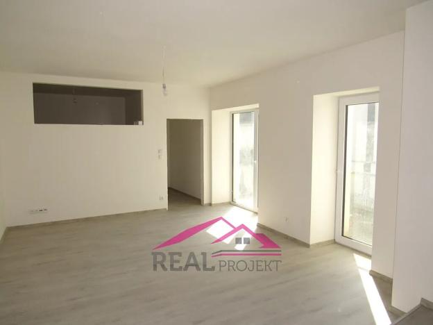 Prodej bytu 2+kk, Lomnice, Dlouhá, 82 m2