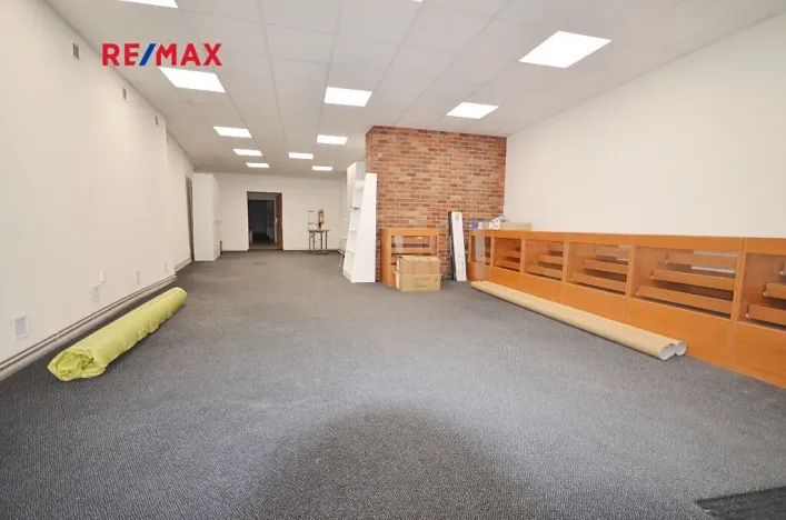 Prodej obchodního prostoru, Slaný, Třebízského, 140 m2