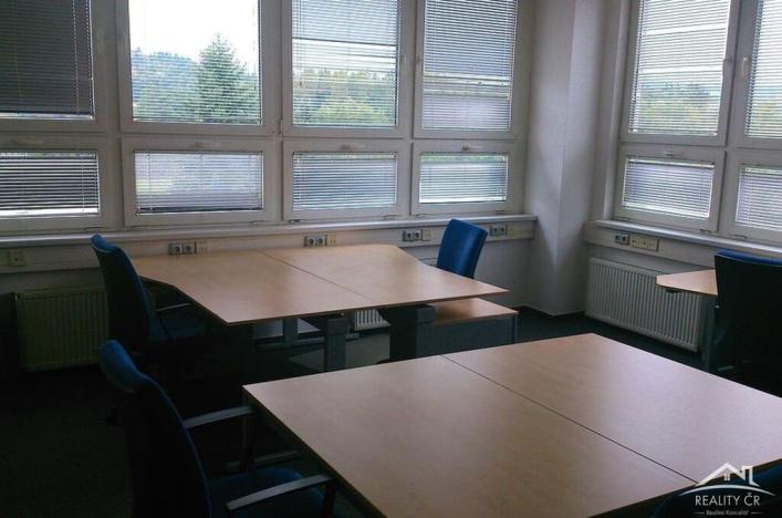 Pronájem kanceláře, Jihlava, Pávovská, 907 m2