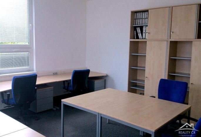 Pronájem kanceláře, Jihlava, Pávovská, 907 m2
