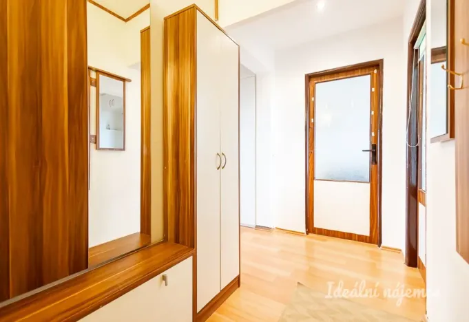 Pronájem bytu 3+1, Praha - Chodov, V jezírkách, 64 m2