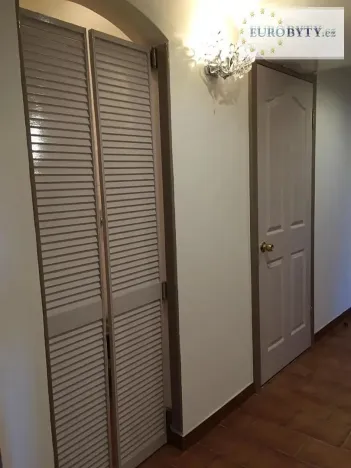 Prodej obchodního prostoru, Praha - Nusle, Na Jezerce, 74 m2