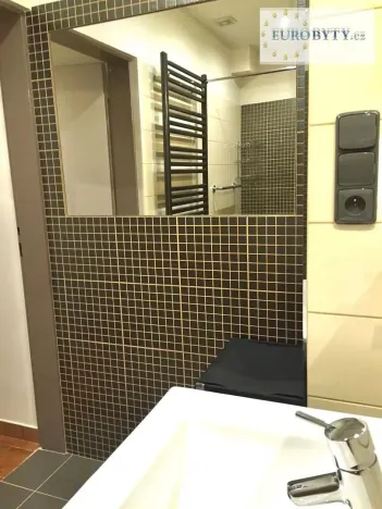 Prodej obchodního prostoru, Praha - Nusle, Na Jezerce, 74 m2