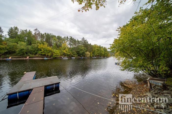 Prodej lesa, Slapy, 2256 m2