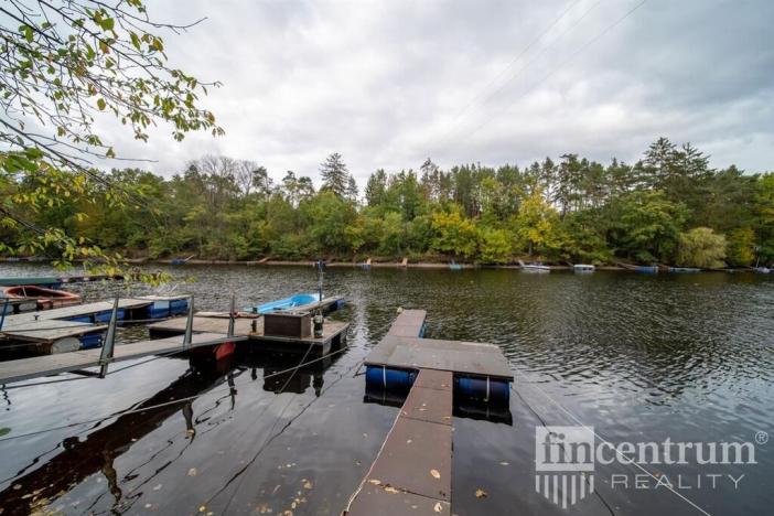 Prodej lesa, Slapy, 2256 m2