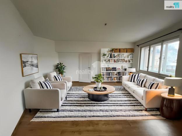 Prodej bytu 2+kk, Nová Paka, Dukelské náměstí, 56 m2