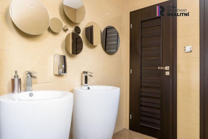 Pronájem kanceláře, Sokolov, Nádražní, 16 m2