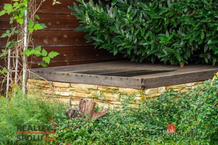 Prodej rodinného domu, Veleň, U studánky, 184 m2