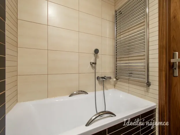 Pronájem bytu 3+1, Praha - Strašnice, Kounická, 96 m2