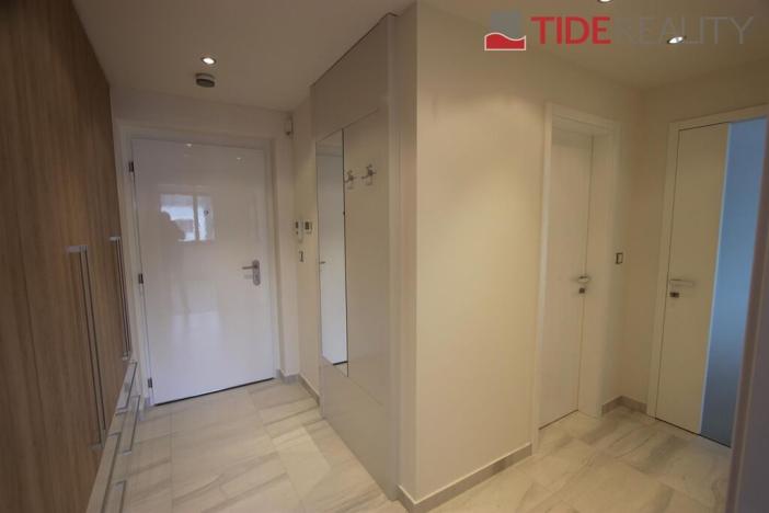 Pronájem bytu 2+kk, Praha - Smíchov, U Nikolajky, 61 m2