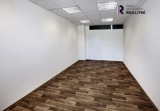 Pronájem kanceláře, Zlín, Kvítková, 82 m2