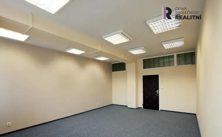 Pronájem kanceláře, Zlín, Kvítková, 82 m2