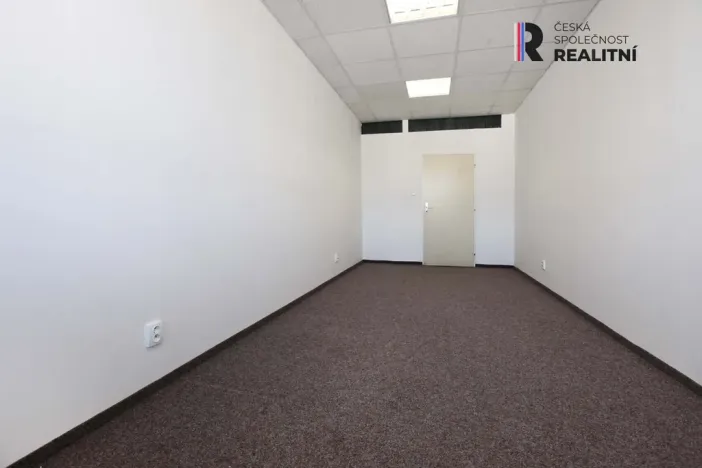 Pronájem kanceláře, Zlín, Kvítková, 82 m2