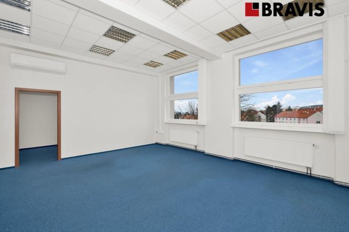 Pronájem kanceláře, Blansko, Čapkova, 1385 m2