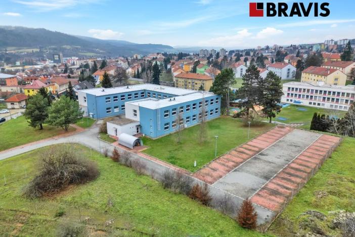 Pronájem kanceláře, Blansko, Čapkova, 1385 m2