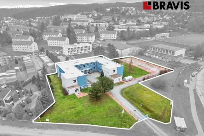 Pronájem kanceláře, Blansko, Čapkova, 1385 m2