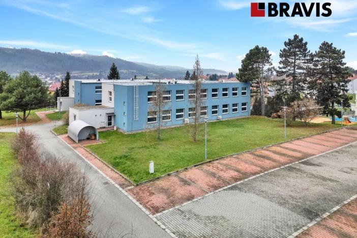 Pronájem kanceláře, Blansko, Čapkova, 1385 m2