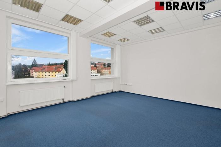 Pronájem kanceláře, Blansko, Čapkova, 1385 m2