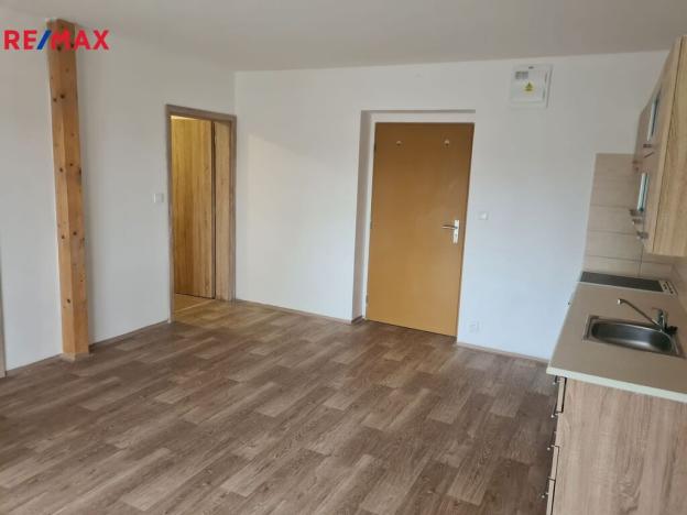 Pronájem bytu 2+kk, Pelhřimov, Krasíkovická, 42 m2
