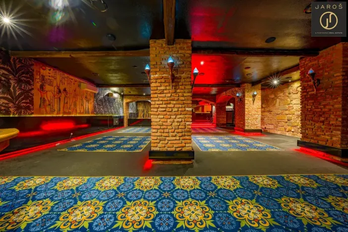 Prodej obchodního prostoru, Petrovice, 450 m2