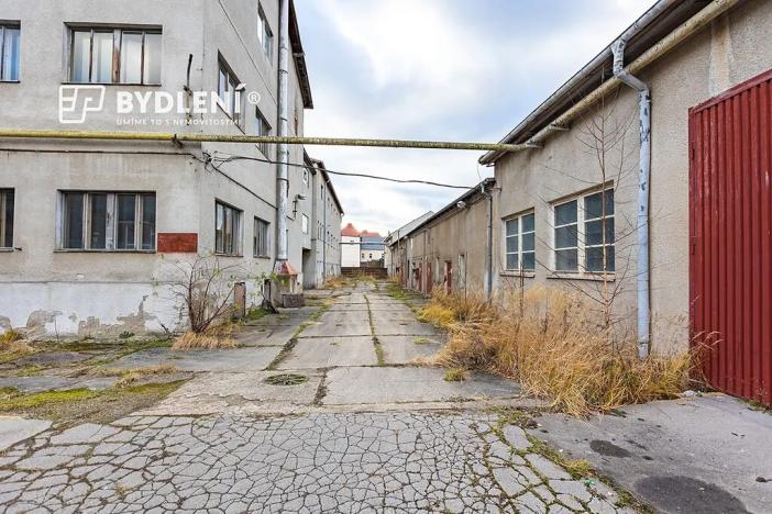 Prodej komerční nemovitosti, Duchcov, Sadová, 11341 m2