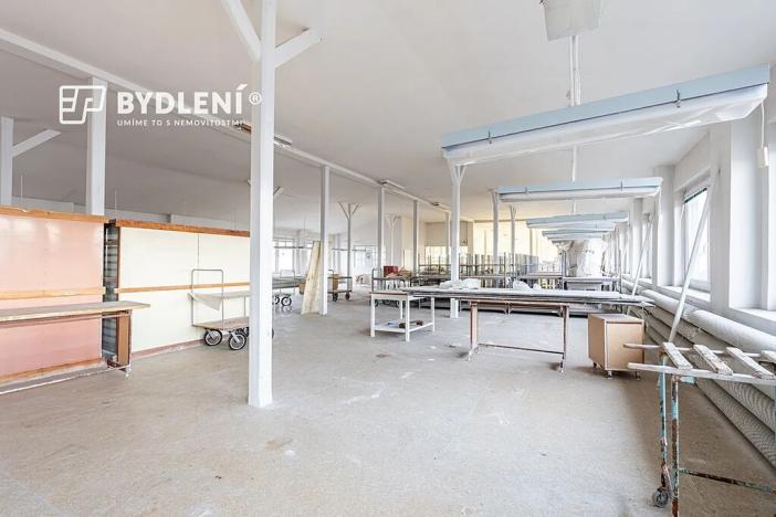 Prodej komerční nemovitosti, Duchcov, Sadová, 11341 m2