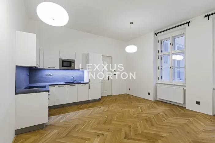 Pronájem bytu 2+kk, Praha - Nové Město, Na Poříčí, 60 m2