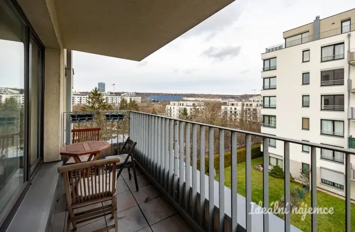 Pronájem bytu 1+kk, Praha - Vysočany, Sousedíkova, 31 m2