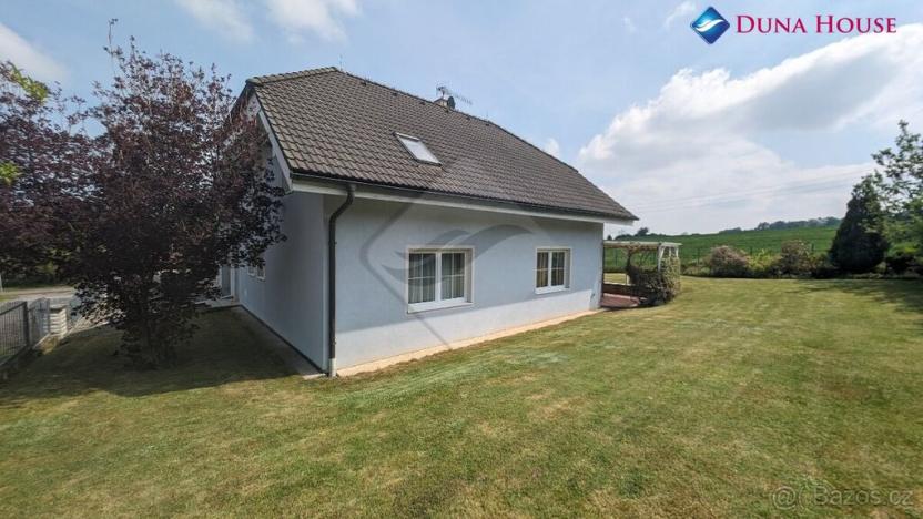 Prodej rodinného domu, Panenské Břežany, 200 m2