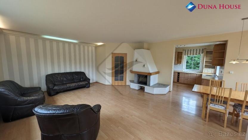 Prodej rodinného domu, Panenské Břežany, 200 m2