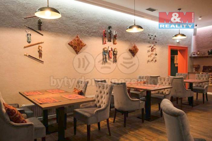 Pronájem restaurace, Praha - Střešovice, Nad hradním vodojemem, 426 m2