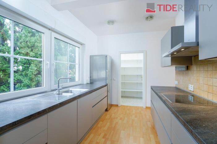 Prodej rodinného domu, Průhonice, Borová, 416 m2