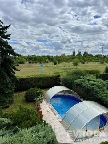 Prodej rodinného domu, Praha - Suchdol, Armádní, 400 m2